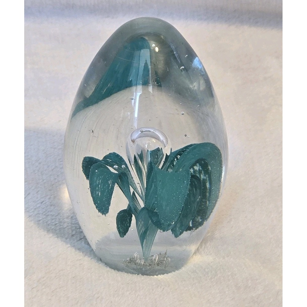 Vintage Art Glass Paperweight Green Iris‎ Flower Controlled Bubble Egg Shape
